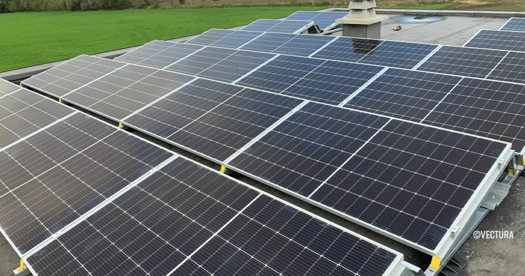 Vectura : Les avantages d'installer des panneaux photovoltaïques pour les particuliers en 2023
