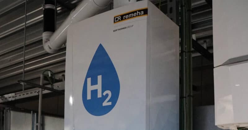 Remeha - Grande première en Belgique : l'utilisation d'une chaudière à hydrogène vert dans un atelier