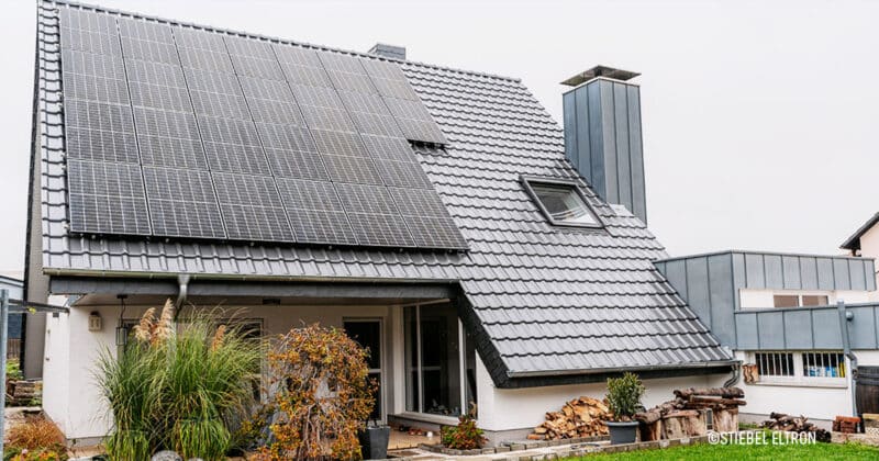 Stiebel Eltron - Combinaison d'une pompe à chaleur avec des panneaux solaires